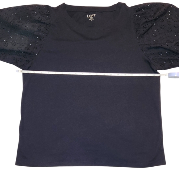 LOFT Black T-shirt w/Puffy Eyelet Sleeves - Large Petite - Picture 3 of 6